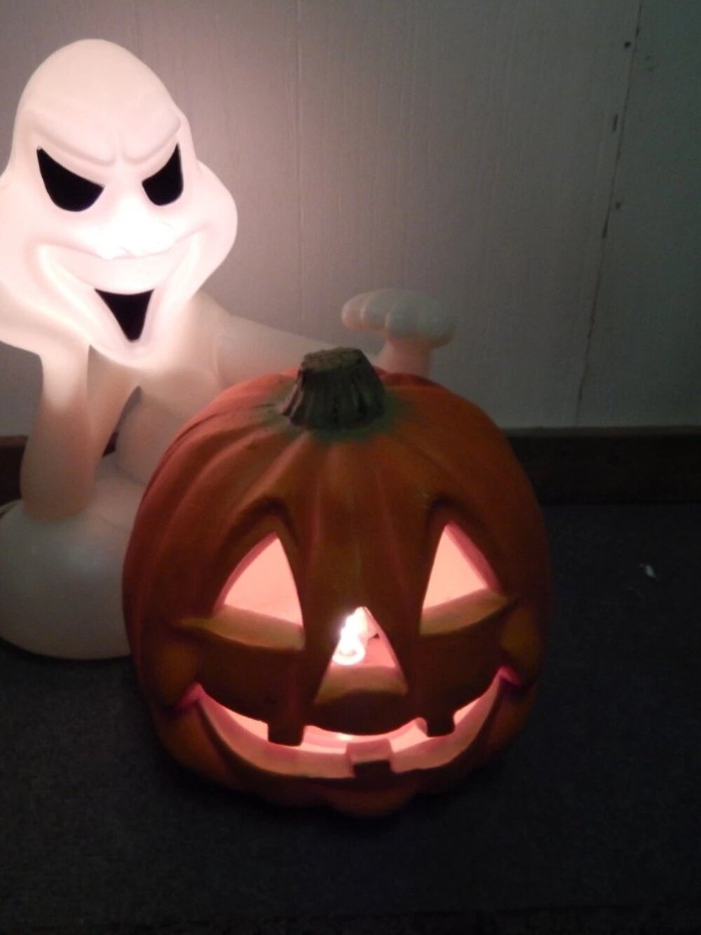 Vintage Lighted Halloween Pumpkin Ghost Blow Mold 14'' Season's by Zauder's - Picture 7 of 9